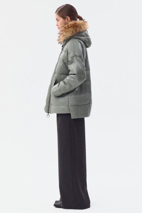 утепленная кожаная куртка с капюшоном из россии вид сбоку