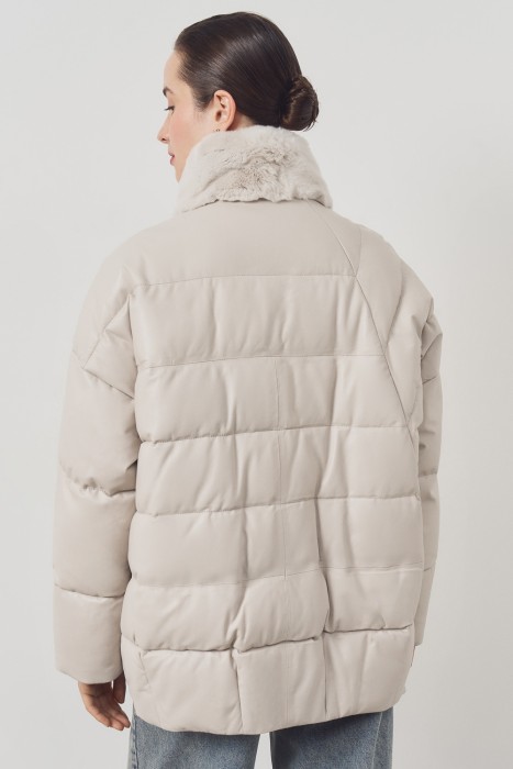 утепленная кожаная куртка с меховой отделкой по цене 16310 руб вид справа