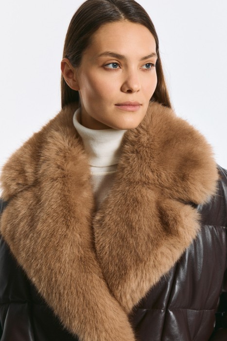 утепленная кожаная куртка с меховой отделкой по цене 20390 руб вид справа