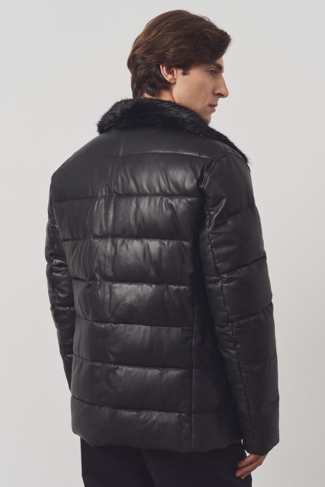 утепленная кожаная куртка с меховой отделкой из россии вид сбоку