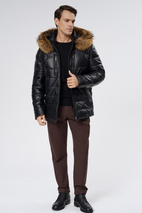 утепленная кожаная куртка с отделкой мехом енота 723266003 фотография