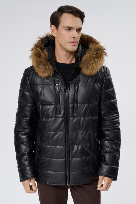 утепленная кожаная куртка с отделкой мехом енота от бренда снежная королева вид слева