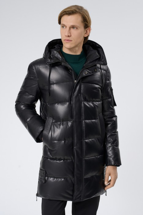 утепленная кожаная куртка от бренда снежная королева вид слева