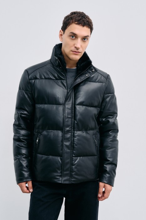 утепленная кожаная куртка от бренда снежная королева вид слева