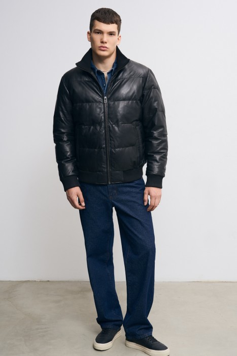 утепленная кожаная куртка от бренда снежная королева вид слева