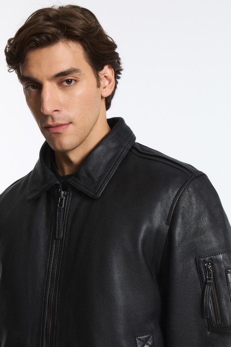 утепленная кожаная куртка из россии вид сбоку