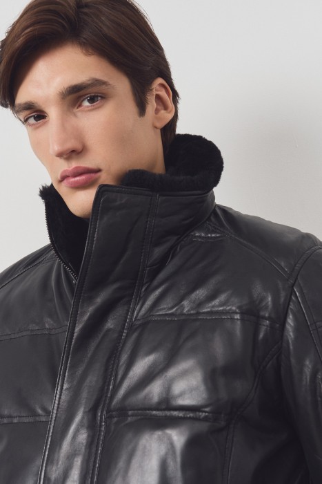 утепленная кожаная куртка по цене 10600 руб вид справа
