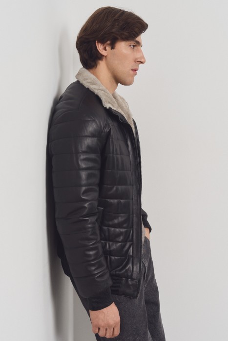 утепленная кожаная куртка по цене 13860 руб вид справа