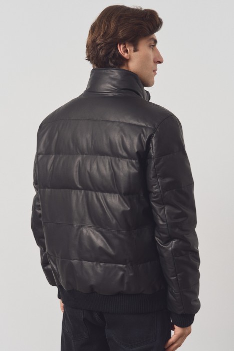 утепленная кожаная куртка по цене 11000 руб вид справа