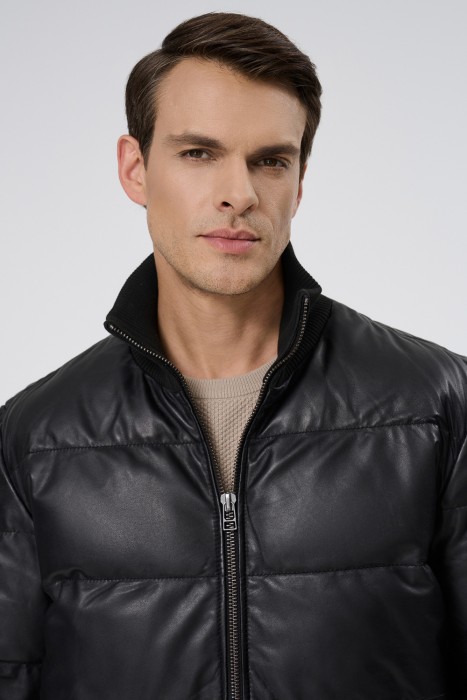 утепленная кожаная куртка из россии вид сбоку