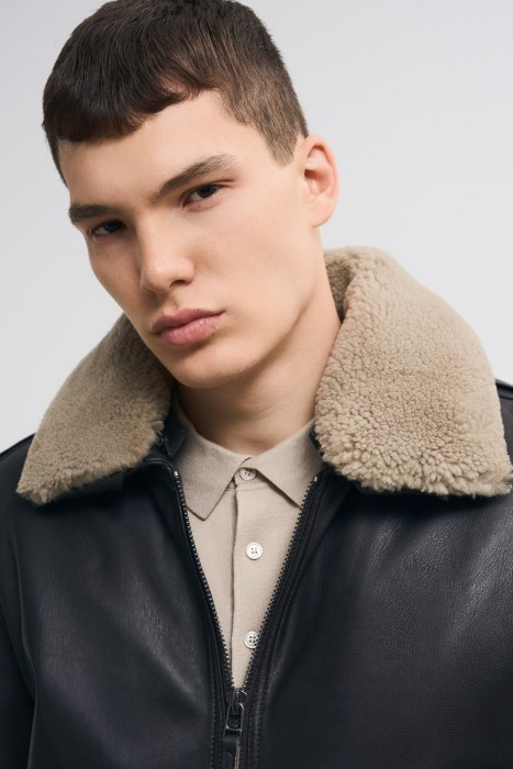 утепленная кожаная куртка из россии вид сбоку