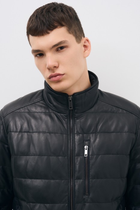 утепленная кожаная куртка из россии вид сбоку