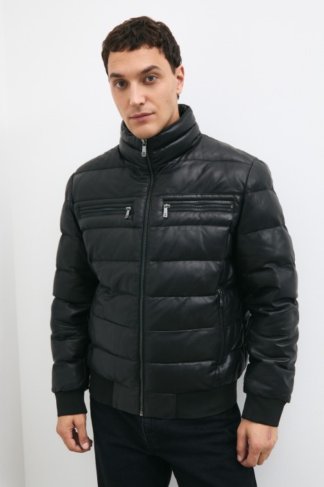 утепленная кожаная куртка от бренда снежная королева вид слева