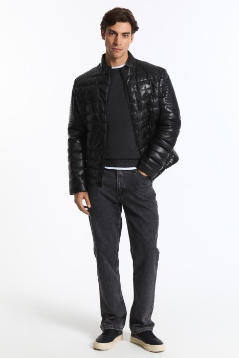 утепленная кожаная куртка от бренда снежная королева вид слева