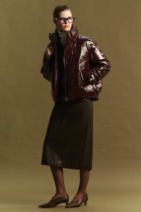 утепленная кожаная куртка по цене 22020 руб вид справа