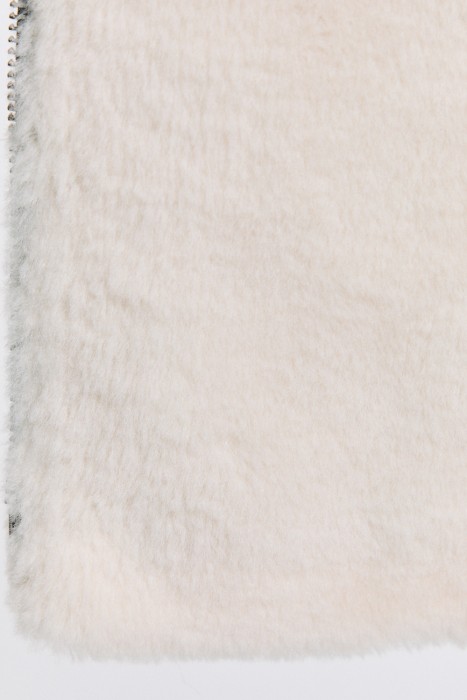 утепленная кожаная куртка по цене 13860 руб вид справа