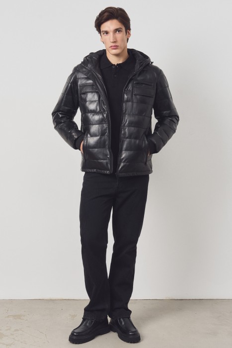 утепленная кожаная куртка от бренда снежная королева вид слева