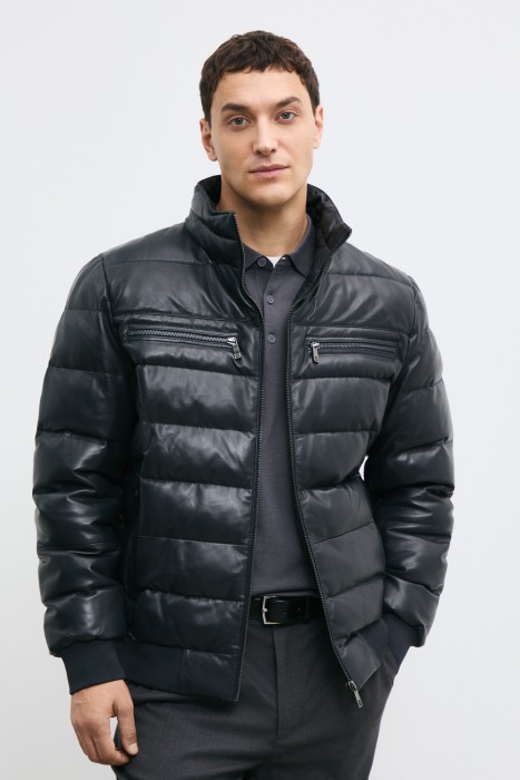 утепленная кожаная куртка от бренда снежная королева вид слева