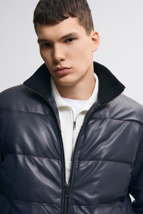 утепленная кожаная куртка из россии вид сбоку