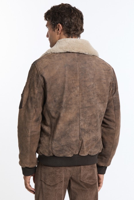 утепленная кожаная куртка по цене 14960 руб вид справа