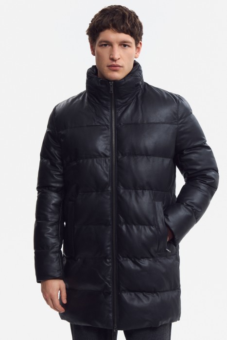 утепленная кожаная куртка от бренда снежная королева вид слева