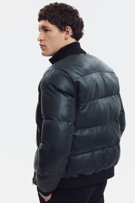 утепленная кожаная куртка по цене 8080 руб вид справа