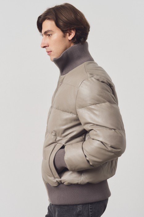 утепленная кожаная куртка из россии вид сбоку