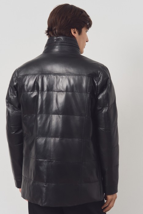 утепленная кожаная куртка от бренда снежная королева вид слева