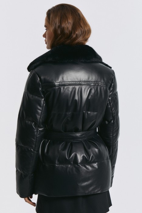 утепленная куртка из натуральной кожи по цене 18760 руб вид справа