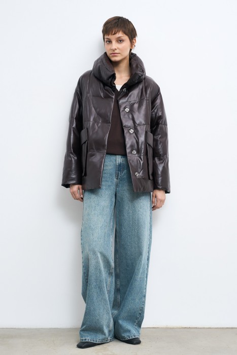 утепленная куртка из натуральной кожи от бренда снежная королева вид слева