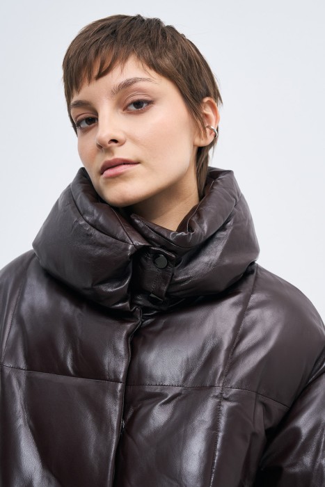 утепленная куртка из натуральной кожи из россии вид сбоку