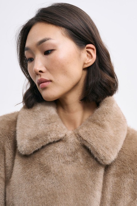 утепленная куртка из натуральной кожи из россии вид сбоку