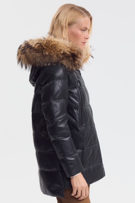 утепленная куртка из натуральной кожи от бренда снежная королева вид слева