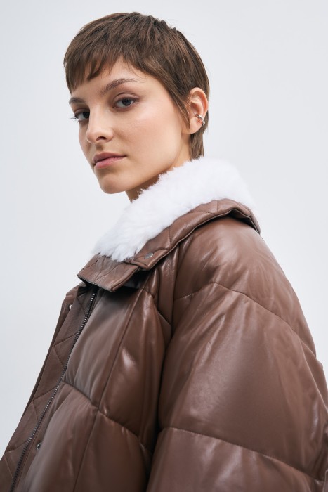 утепленная куртка из натуральной кожи из россии вид сбоку