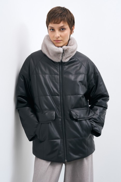 утепленная куртка из натуральной кожи от бренда снежная королева вид слева