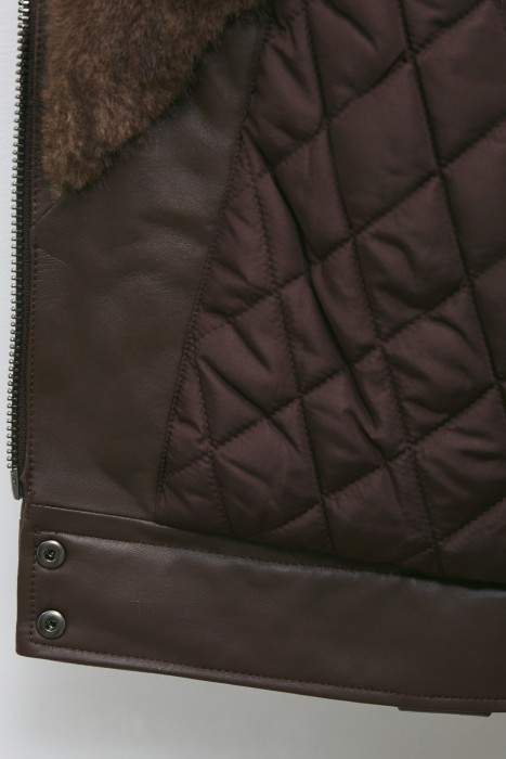 утепленная куртка из натуральной кожи от бренда снежная королева вид слева