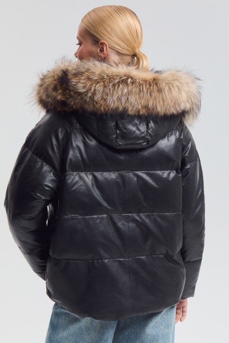 утепленная куртка из натуральной кожи по цене 18760 руб вид справа