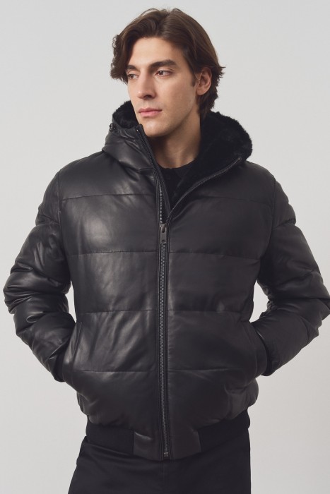 утепленная куртка из натуральной кожи от бренда снежная королева вид слева