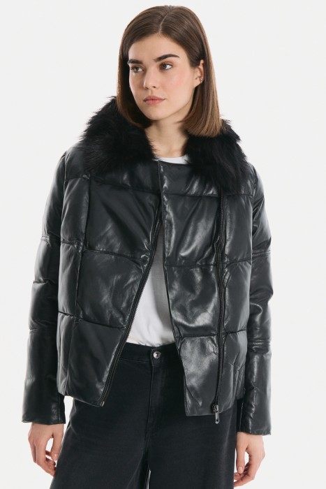 утепленная куртка из натуральной кожи от бренда снежная королева вид слева