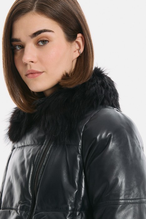 утепленная куртка из натуральной кожи из россии вид сбоку