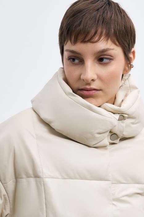 утепленная куртка из натуральной кожи из россии вид сбоку