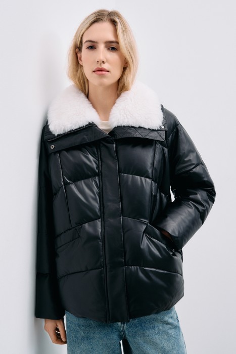 утепленная куртка из натуральной кожи от бренда снежная королева вид слева