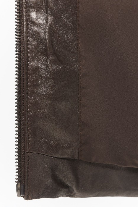 утепленная куртка из натуральной кожи из россии вид сбоку