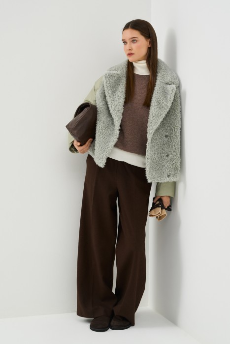 утепленная куртка из натуральной кожи из россии вид сбоку