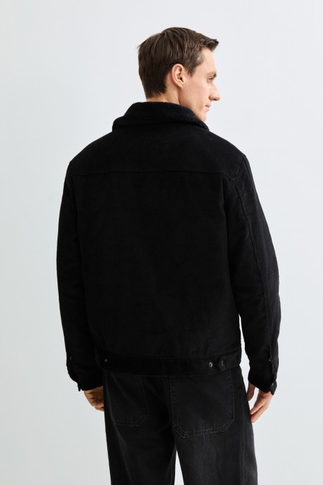 утепленная куртка из вельвета по цене 5080 руб вид справа