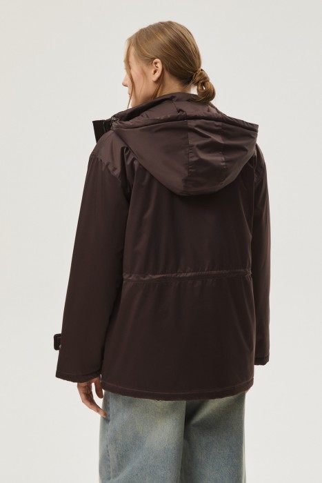утепленная куртка с капюшоном по цене 5840 руб вид справа