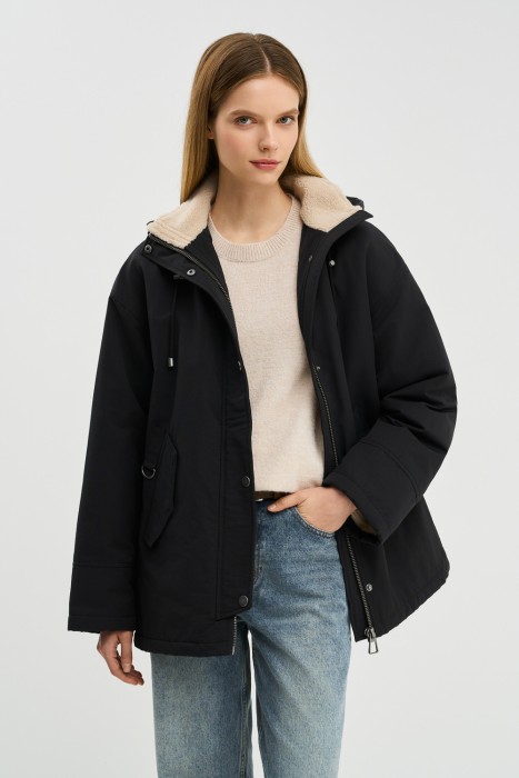 утепленная куртка с капюшоном от бренда снежная королева вид слева