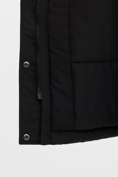 утепленная куртка с капюшоном из россии вид сбоку