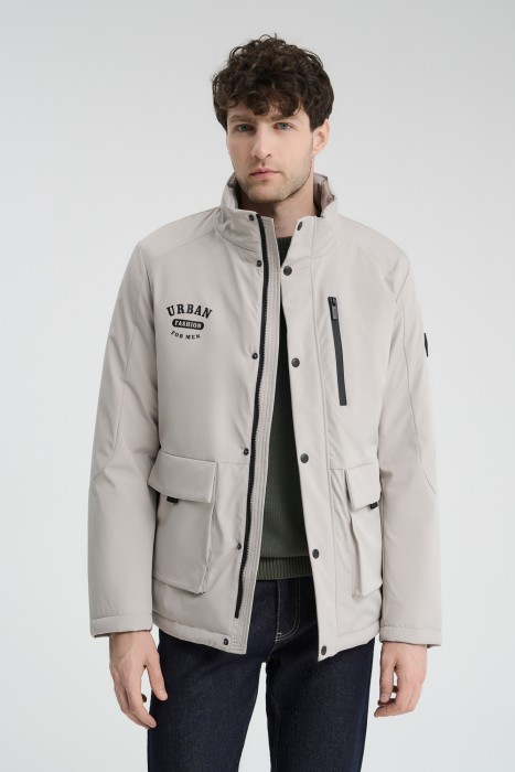 утепленная куртка с капюшоном из россии вид сбоку