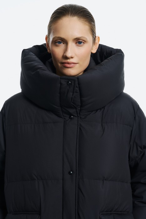 утепленная куртка с капюшоном из россии вид сбоку